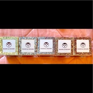 Hank & Henry eyeshadow duos